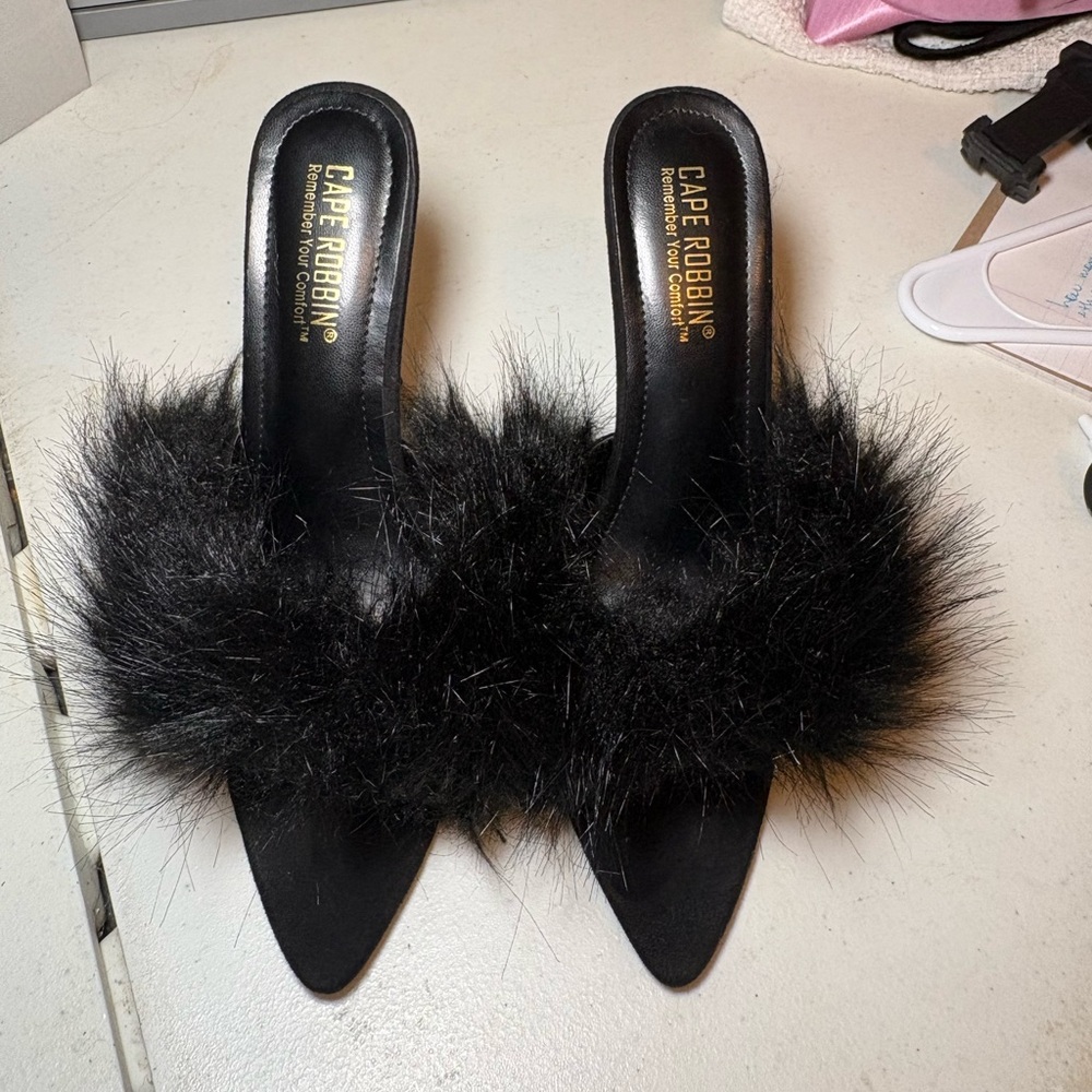 Cape Robbin Black Faux Fur Slide Heels